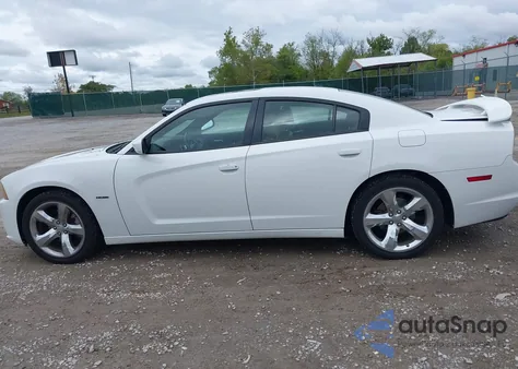 2011 Dodge Charger R/T из США, поврежденный, VIN 2B3CL5CT2BH516285